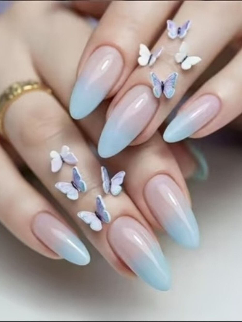 Soft Blue Ombre Press On Nails